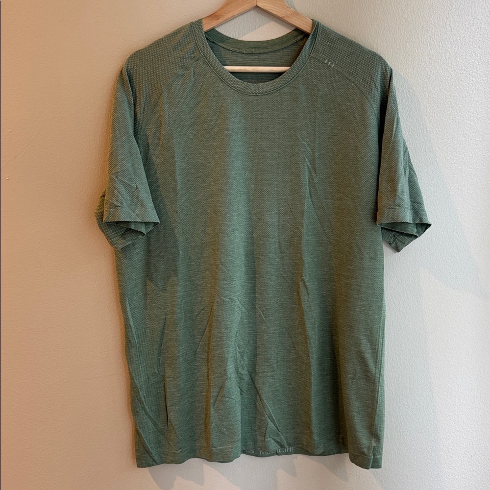 Men’s Lululemon Metal Tech Vent Shirt